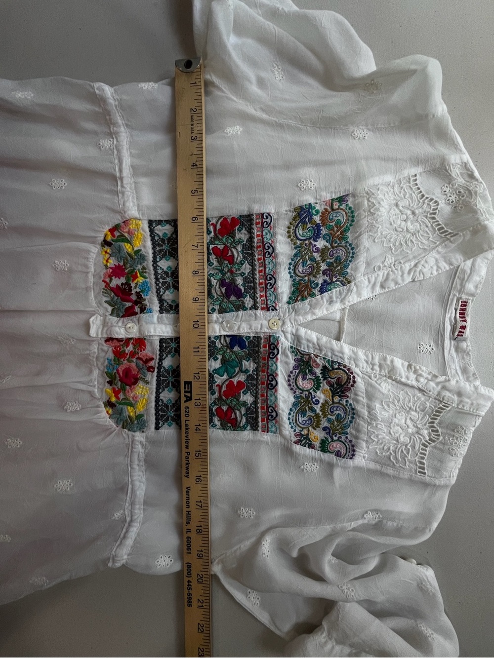 Johnny Was White Embroidered Boho Tunic Blouse Medium Cupra Rayon - Picture 6 of 7